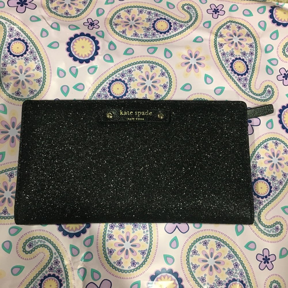 Brand New Kate Spade Glitter Wallet 😍